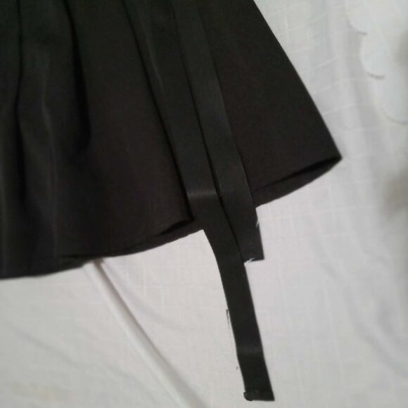 Black pleated mini skirt with ribbons - Picture 4 of 9